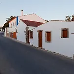 Gæstehus Casa Dos Tios 4*